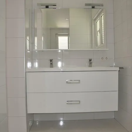 Flora شقة Kaštela