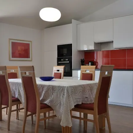 Flora Apartment Kastela