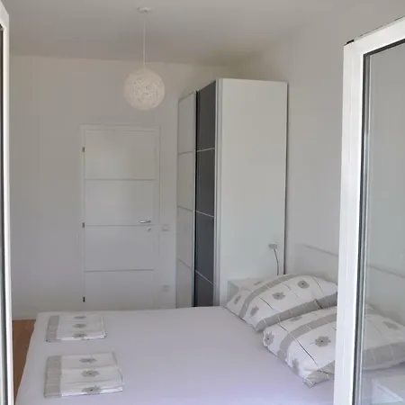 Flora Appartement *