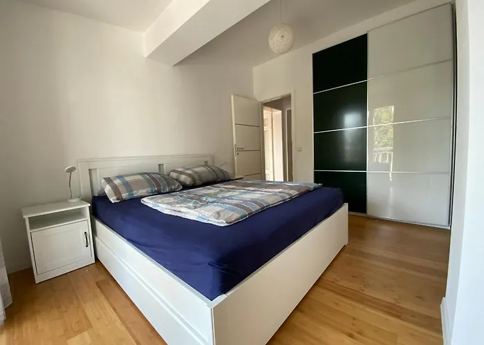 Flora Apartman Kastela